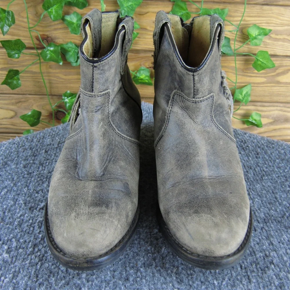 Very Volatile Distressed Gray Leather Fringe Western‎ Ankle Boots - Women's 7.5
